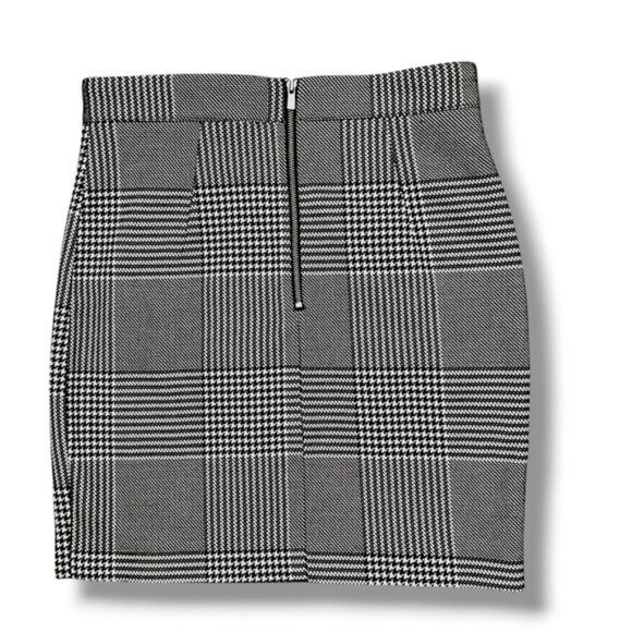 H&M Skirt Metal Back Zipper Classic Black White Houndstooth Plaid Above Knee 12 - Picture 3 of 16